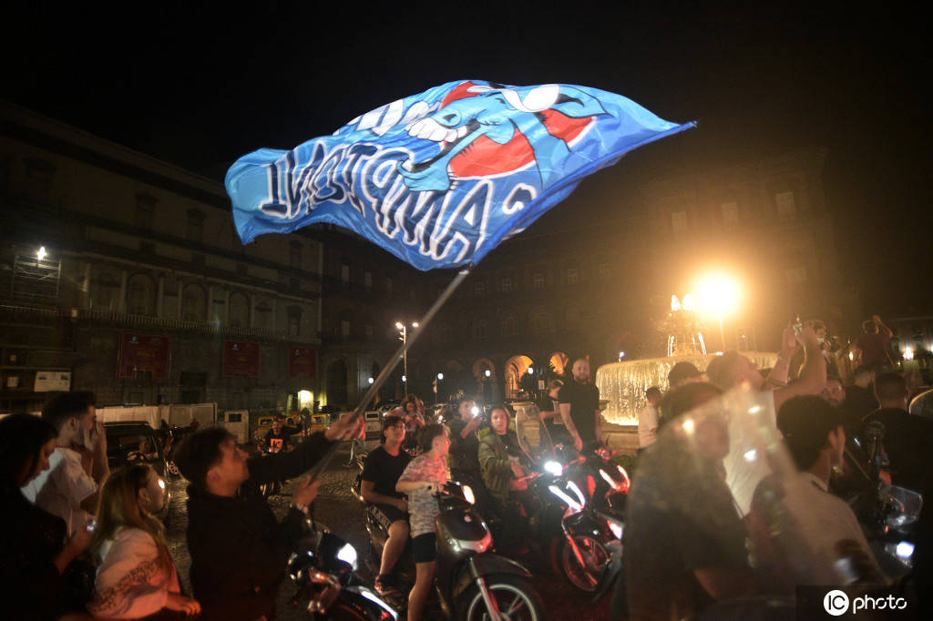 那不勒斯的比赛